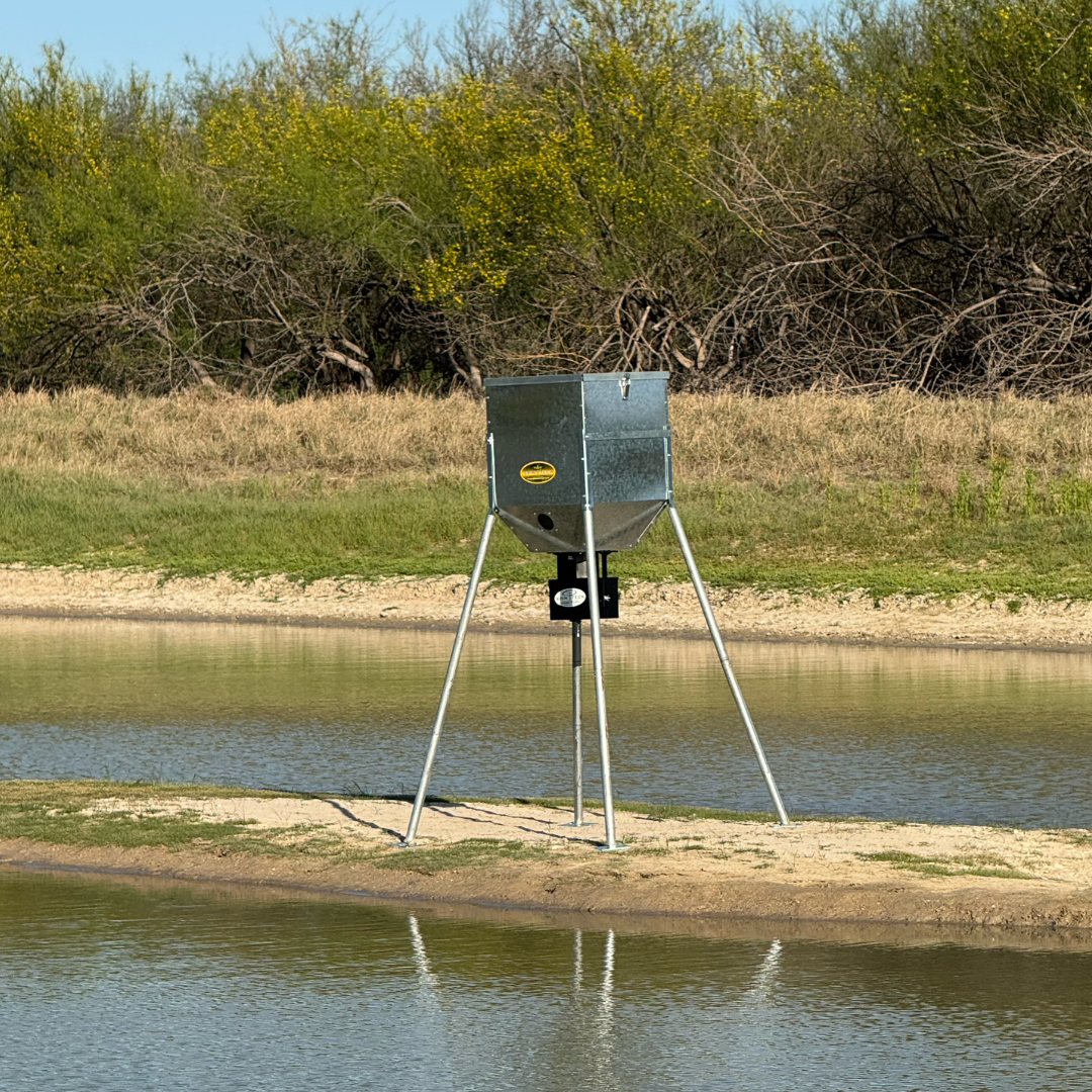 Directional 300LB Stand and Fill Feeder