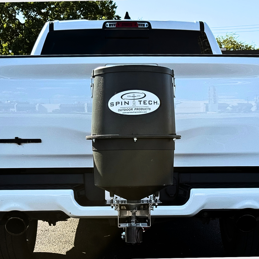 100LB Poly Hitch Spreader; Corrosion-Resistant Hopper & Spinner