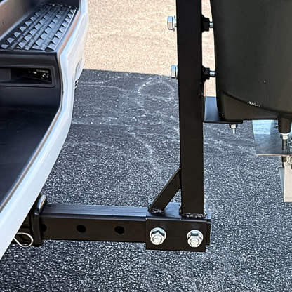 100LB Poly Hitch Spreader; Corrosion-Resistant Hopper & Spinner